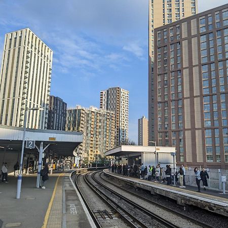 Luxury 1Bed Holiday Flat-10 Minutes From London Bridge & 3Mins Walk To Lewisham Dlr Lejlighed Eksteriør billede