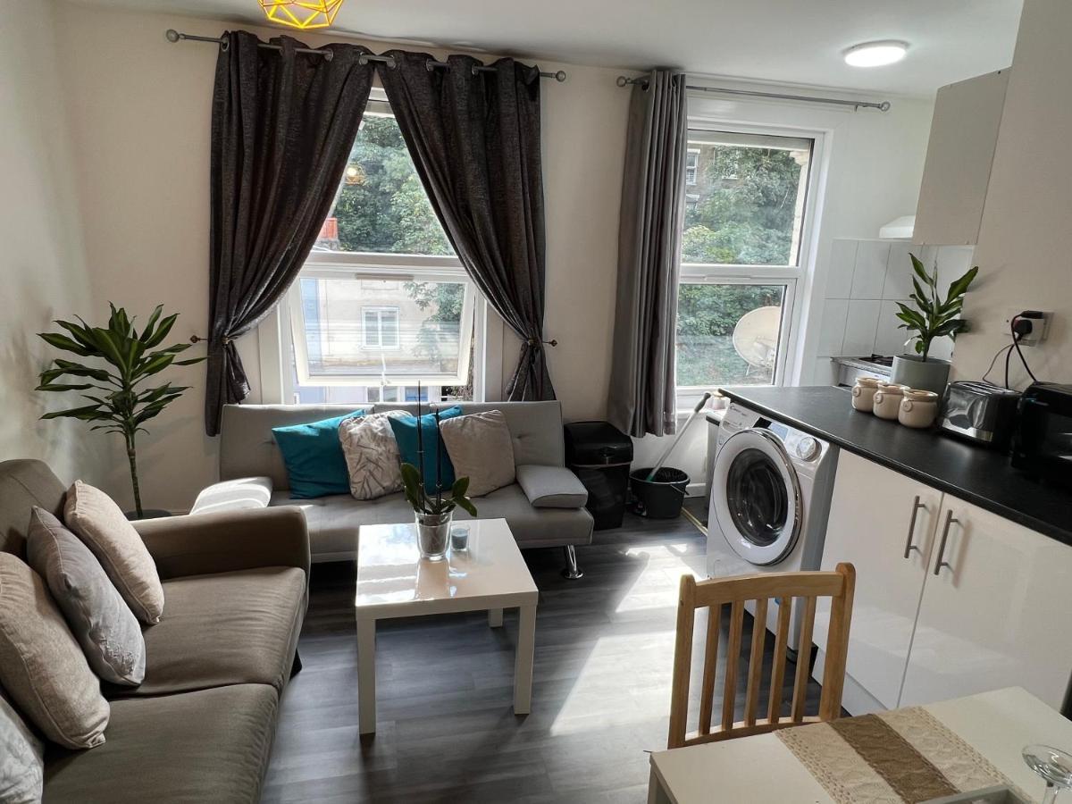 Luxury 1Bed Holiday Flat-10 Minutes From London Bridge & 3Mins Walk To Lewisham Dlr Lejlighed Eksteriør billede