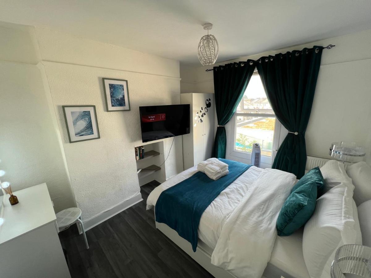 Luxury 1Bed Holiday Flat-10 Minutes From London Bridge & 3Mins Walk To Lewisham Dlr Lejlighed Eksteriør billede